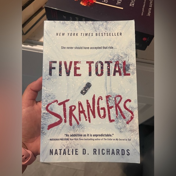 10 BOOK BUNDLE - Picture 9 of 11